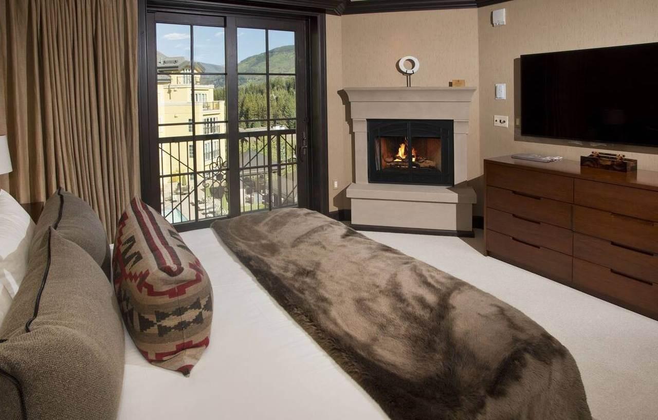 Legendary Lodging At The Ritz Vail Buitenkant foto