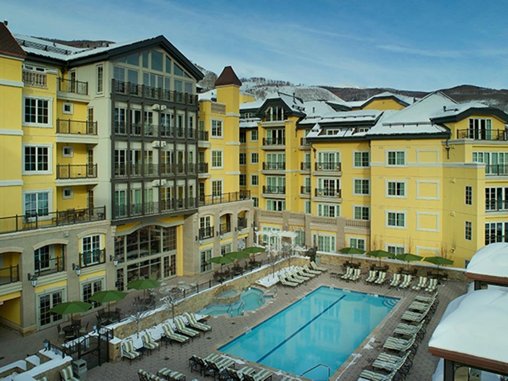 Legendary Lodging At The Ritz Vail Buitenkant foto