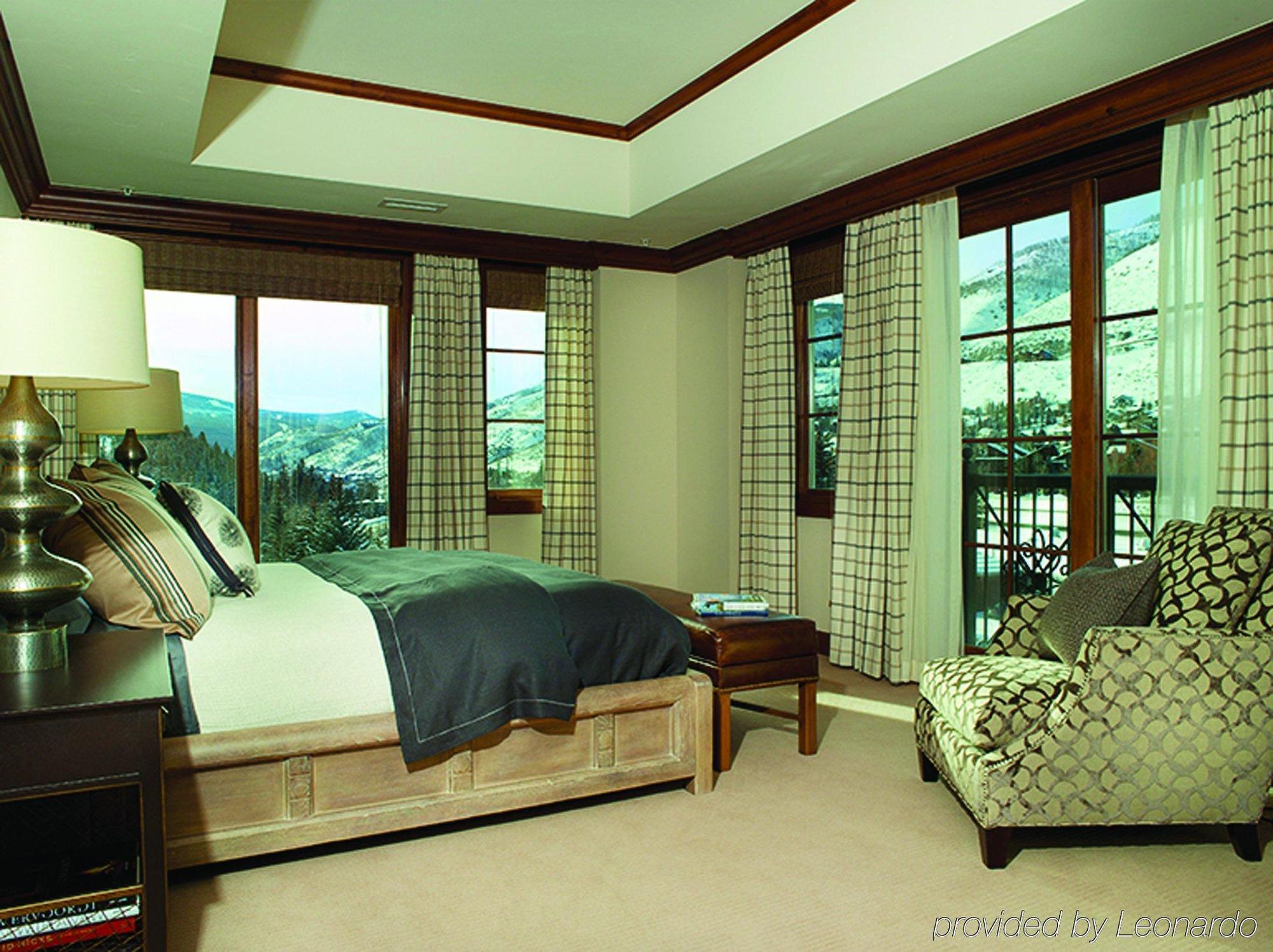 Legendary Lodging At The Ritz Vail Buitenkant foto