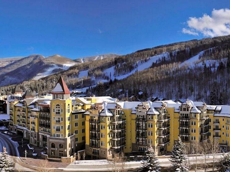 Legendary Lodging At The Ritz Vail Buitenkant foto