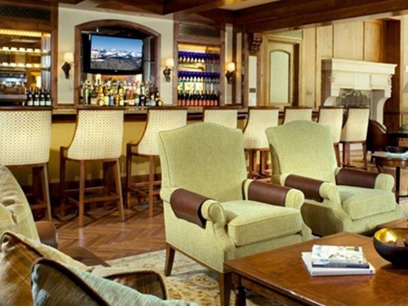 Legendary Lodging At The Ritz Vail Buitenkant foto