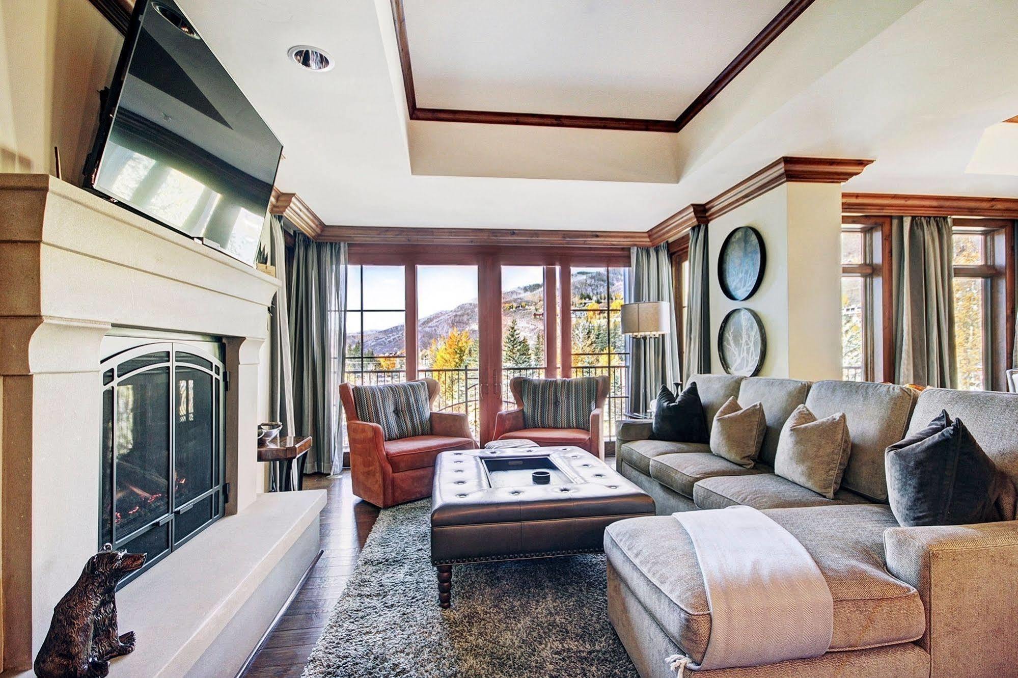 Legendary Lodging At The Ritz Vail Buitenkant foto