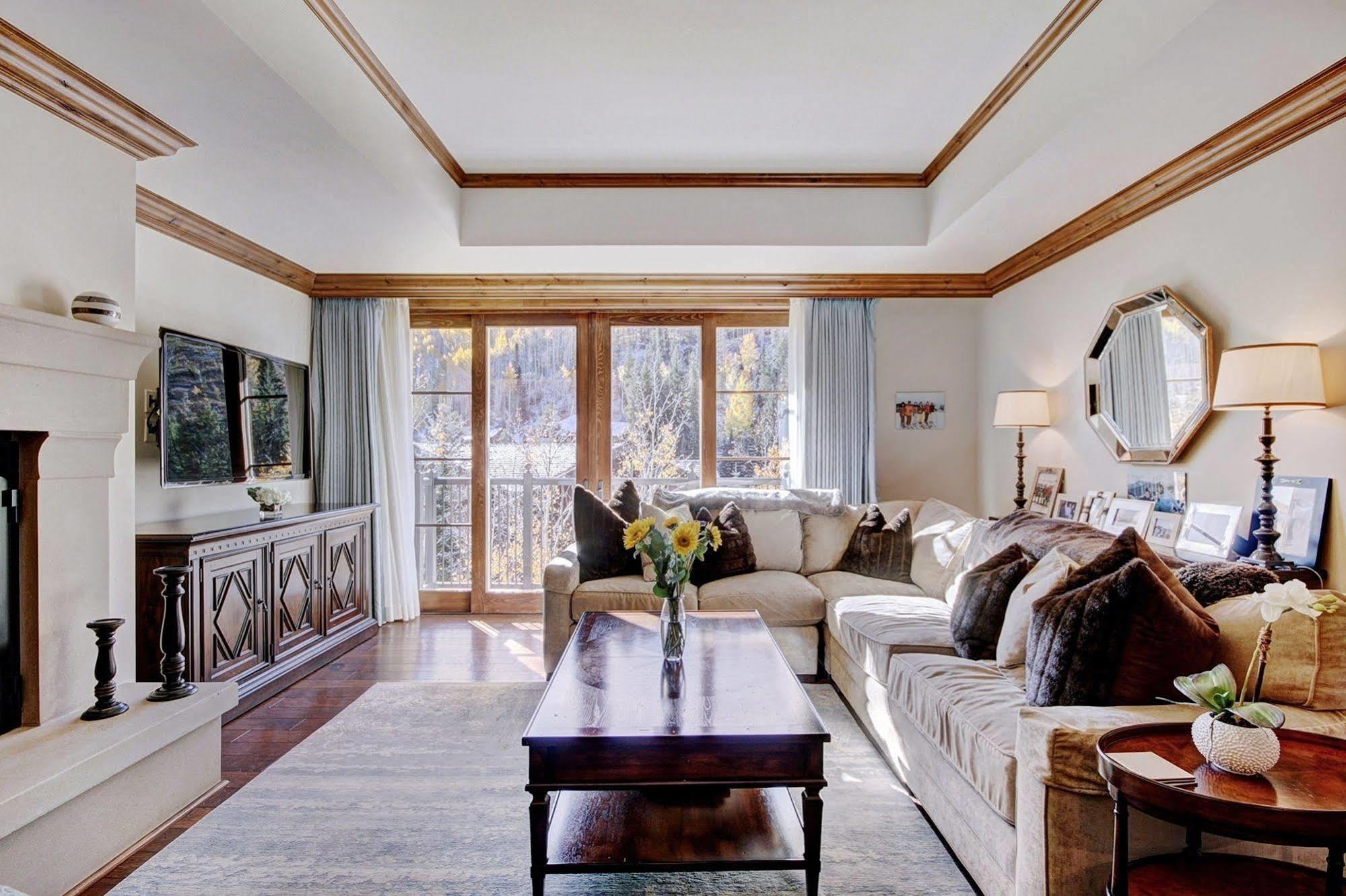 Legendary Lodging At The Ritz Vail Buitenkant foto