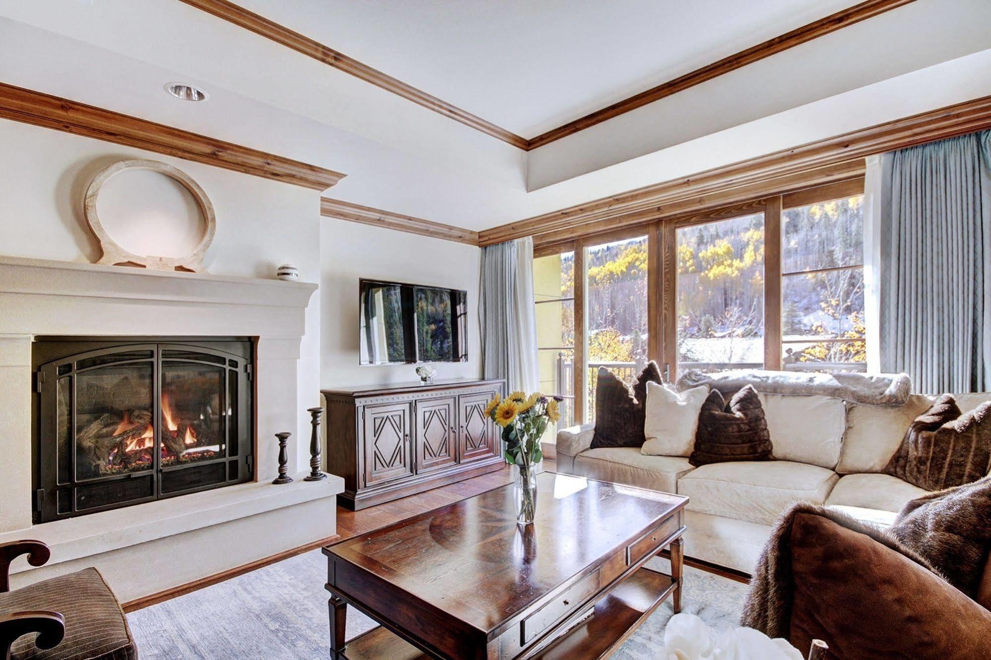 Legendary Lodging At The Ritz Vail Buitenkant foto