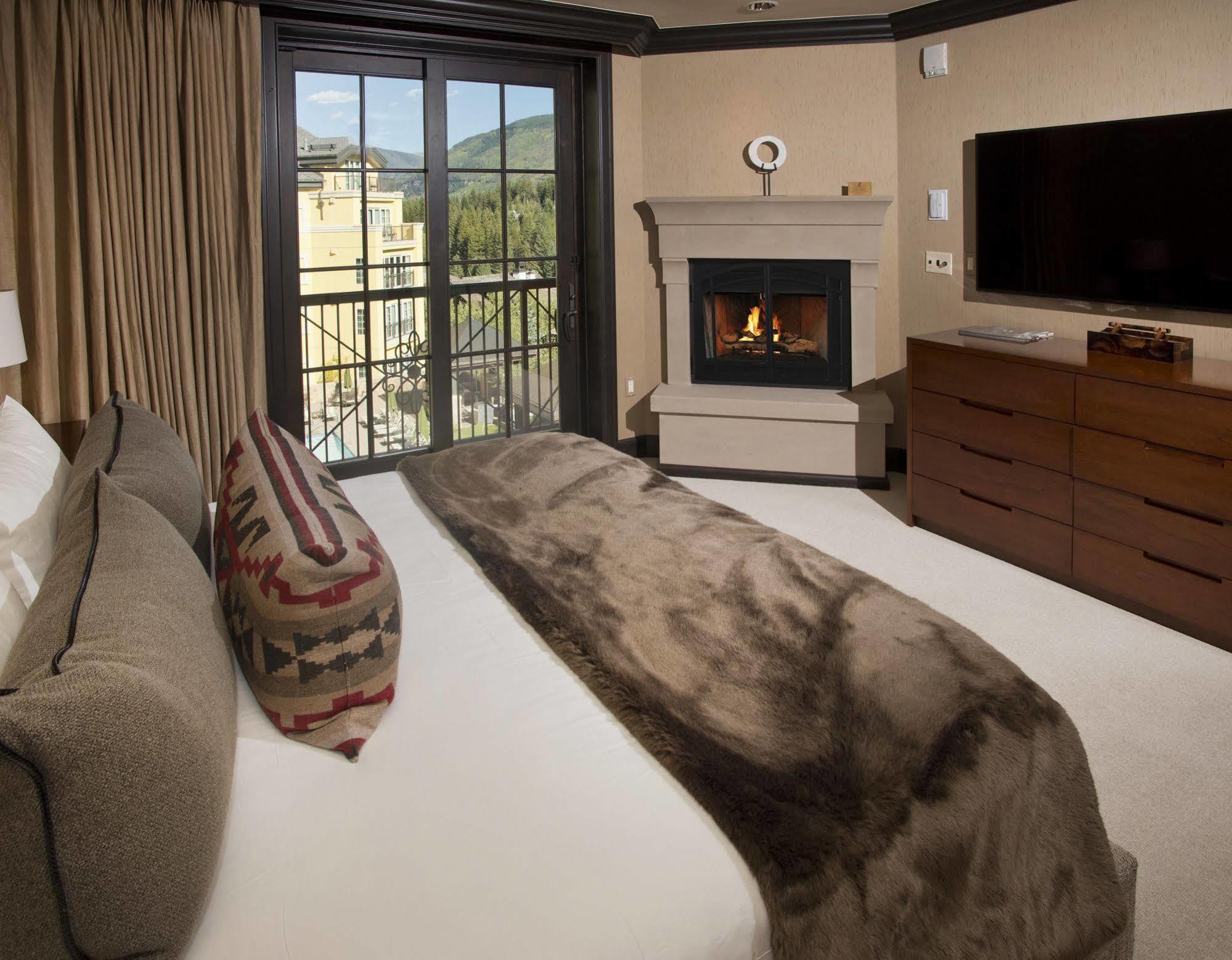 Legendary Lodging At The Ritz Vail Buitenkant foto
